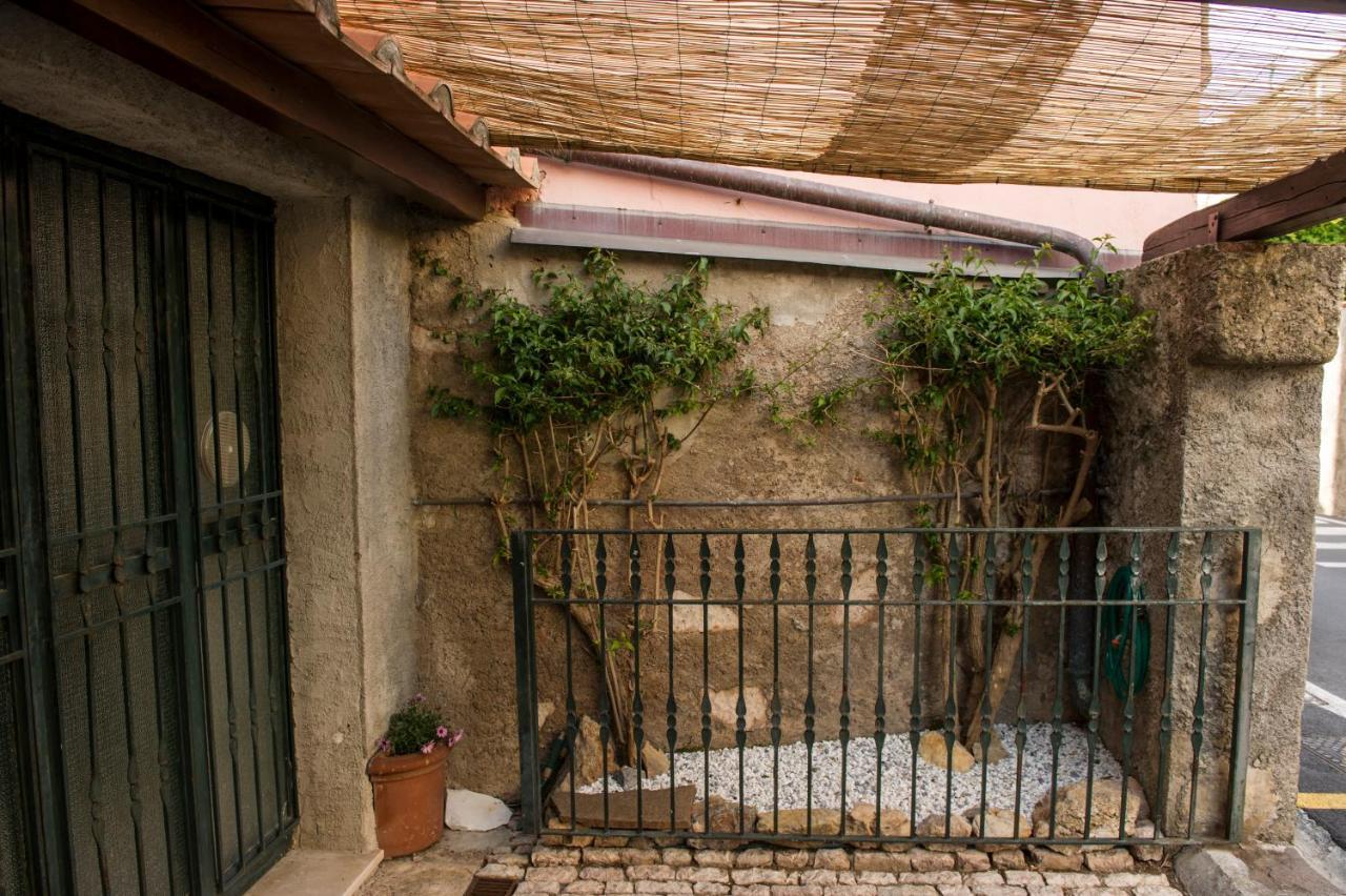 Borgo Antico - Casa Delle Onde Villa Теларо Екстериор снимка